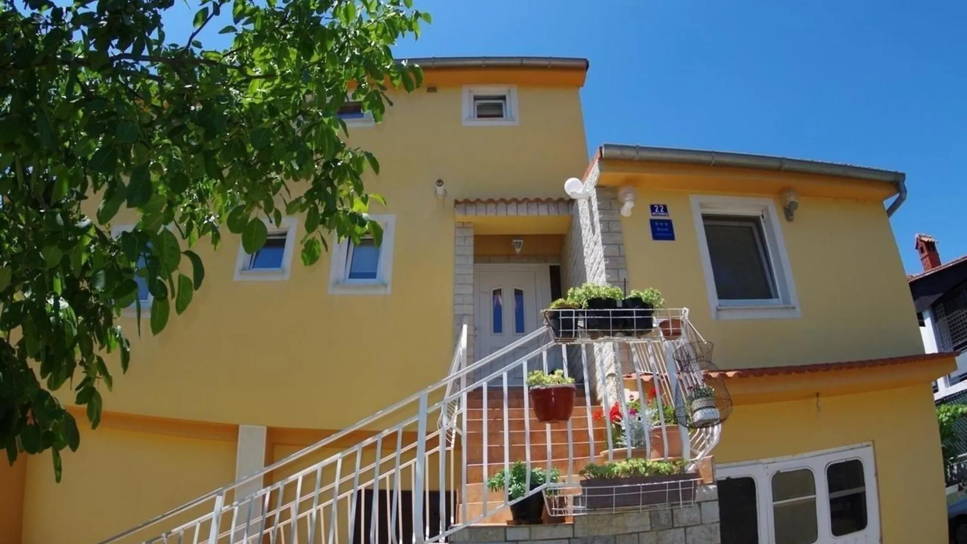 Ferienwohnung In Fazana Mit Garten Und Grill Valbandon Lägenhet